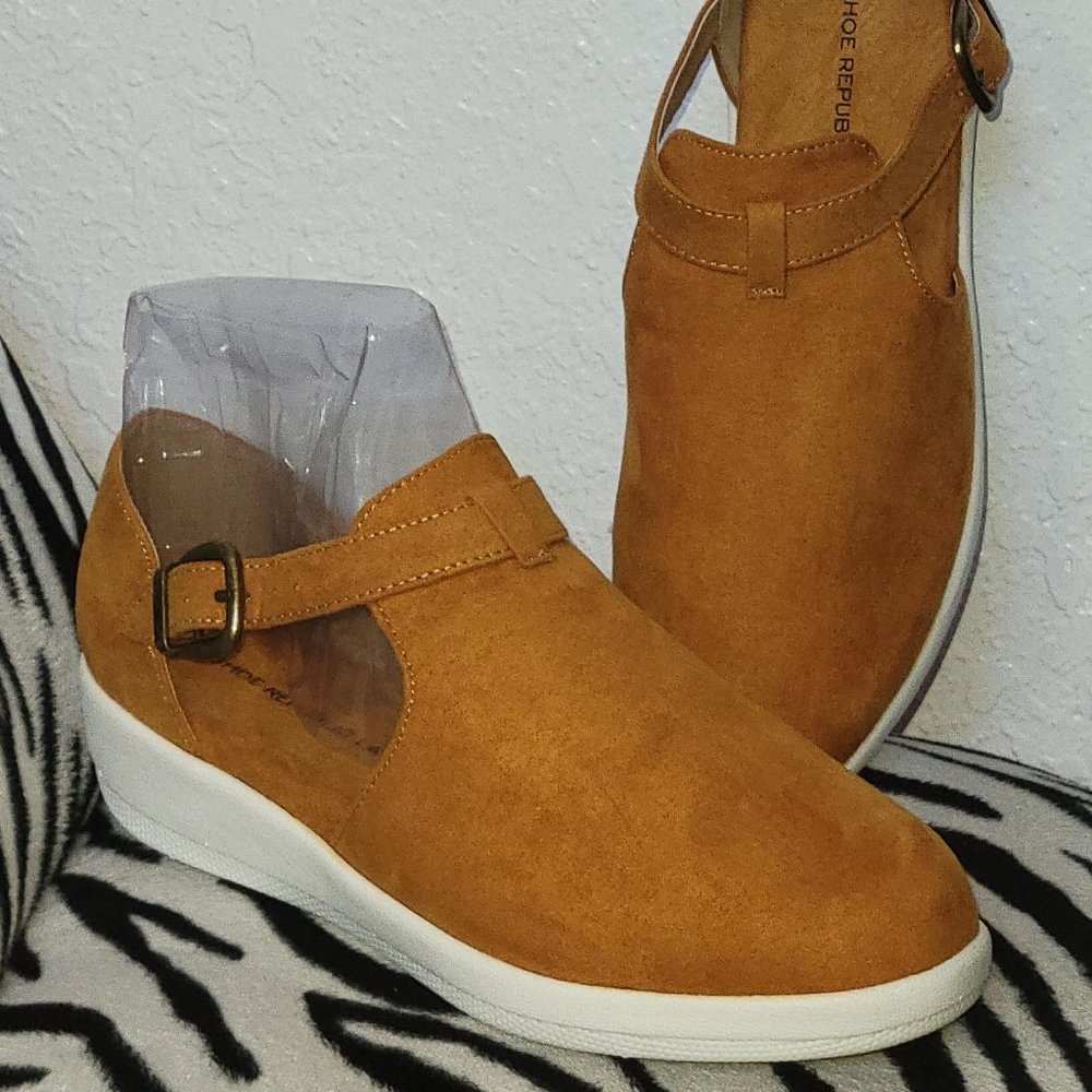 SHOE REPUBLIC LA HALSTON CHESTNUT  SIZE: 5.5 / 7/ 7.5/ 9 SHOES